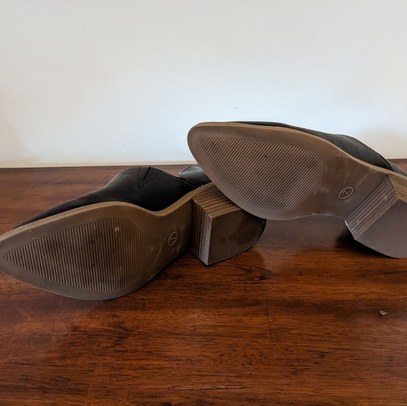 Cynthia Rowley Eddie low heel booties - Picture 3 of 3